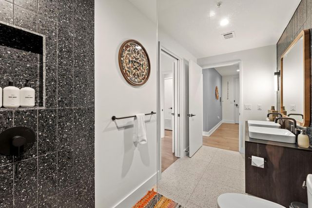 48 East Ave 1804, Austin, TX 78701