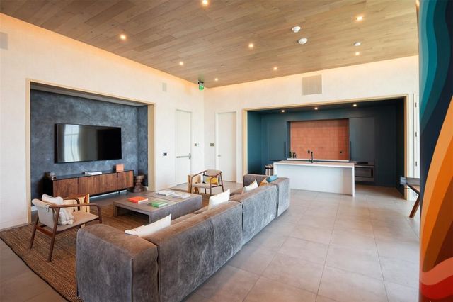 48 East Ave 1804, Austin, TX 78701