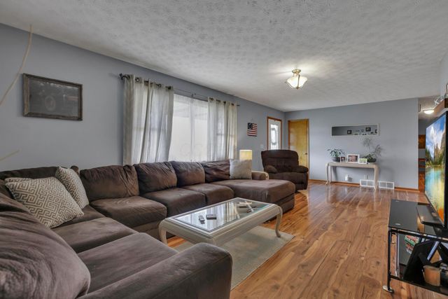 9100 State Route 664 N, Logan, OH 43138