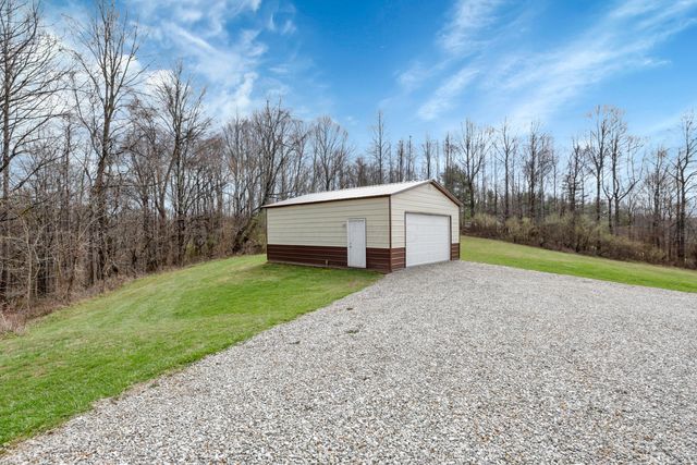 9100 State Route 664 N, Logan, OH 43138