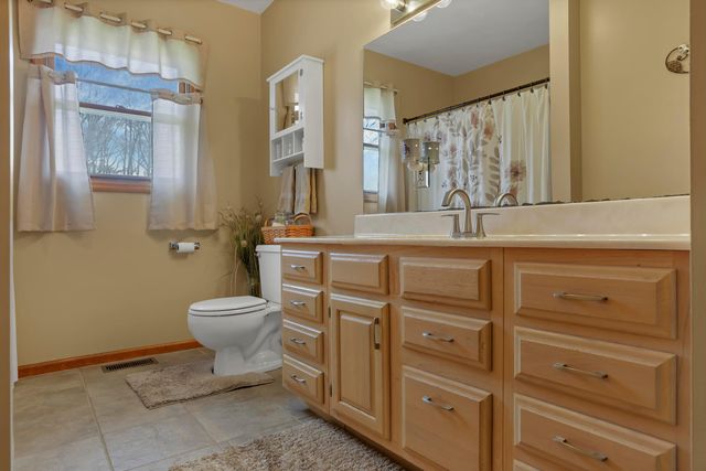 9100 State Route 664 N, Logan, OH 43138