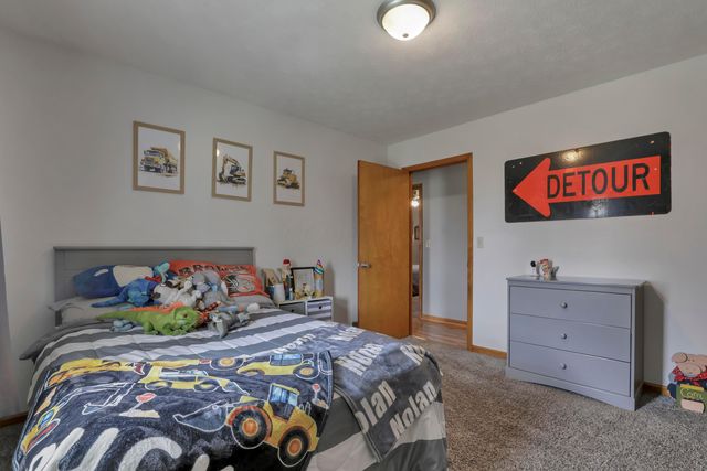 9100 State Route 664 N, Logan, OH 43138