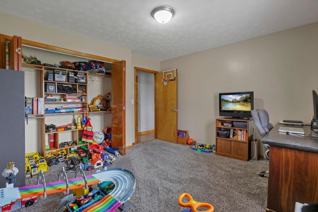 9100 State Route 664 N, Logan, OH 43138