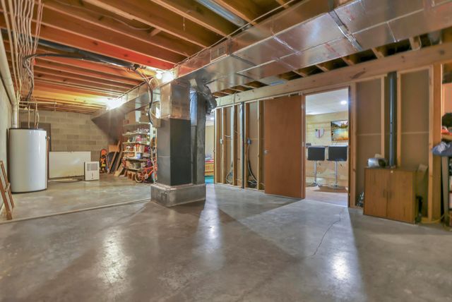 9100 State Route 664 N, Logan, OH 43138