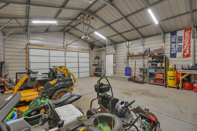 9100 State Route 664 N, Logan, OH 43138