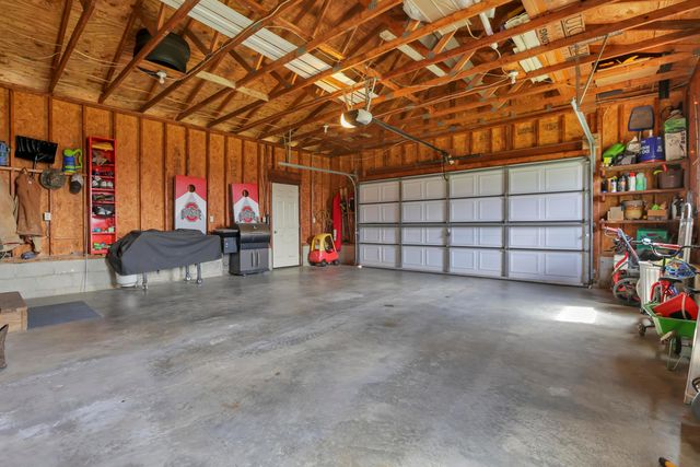 9100 State Route 664 N, Logan, OH 43138