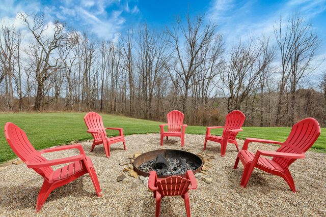 9100 State Route 664 N, Logan, OH 43138