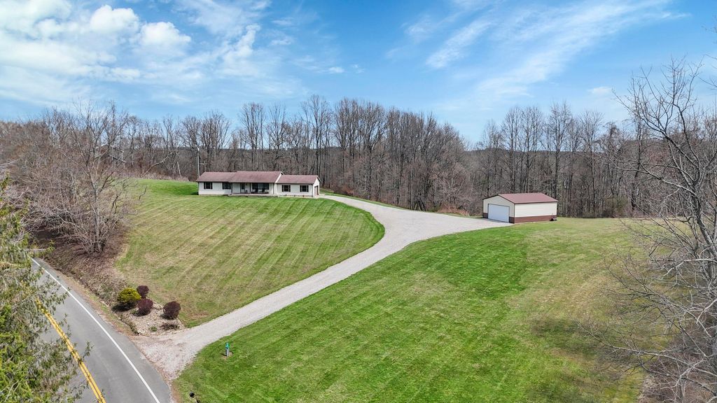 9100 State Route 664 N, Logan, OH 43138