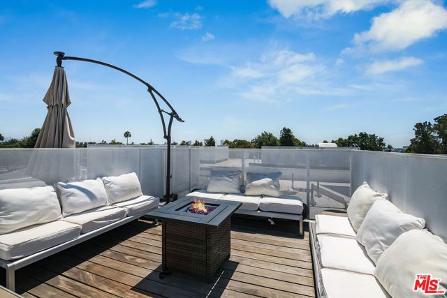 1030 N Kings Road 403, West Hollywood, CA 90069