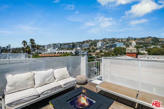 1030 N Kings Road 403, West Hollywood, CA 90069