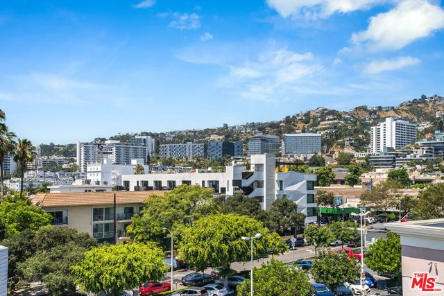 1030 N Kings Road 403, West Hollywood, CA 90069