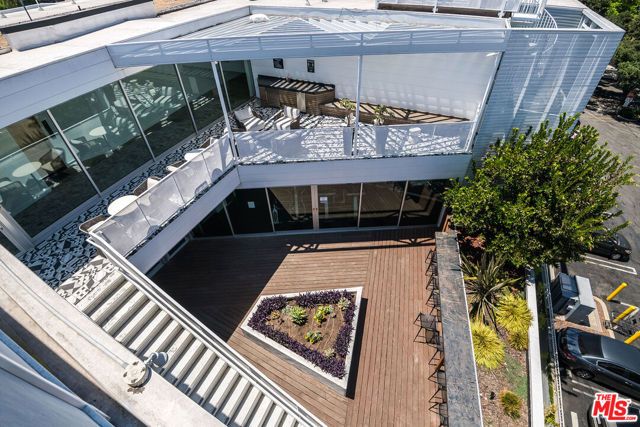 1030 N Kings Road 403, West Hollywood, CA 90069
