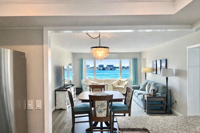4550 COVE CIRCLE 804, St Petersburg, FL 33708