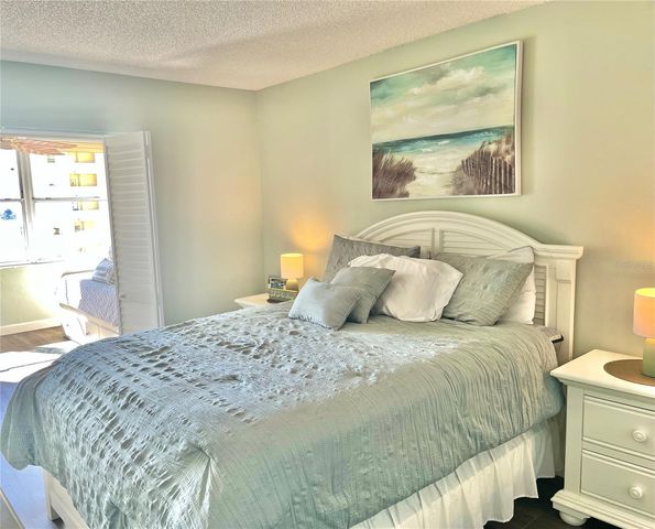 4550 COVE CIRCLE 804, St Petersburg, FL 33708