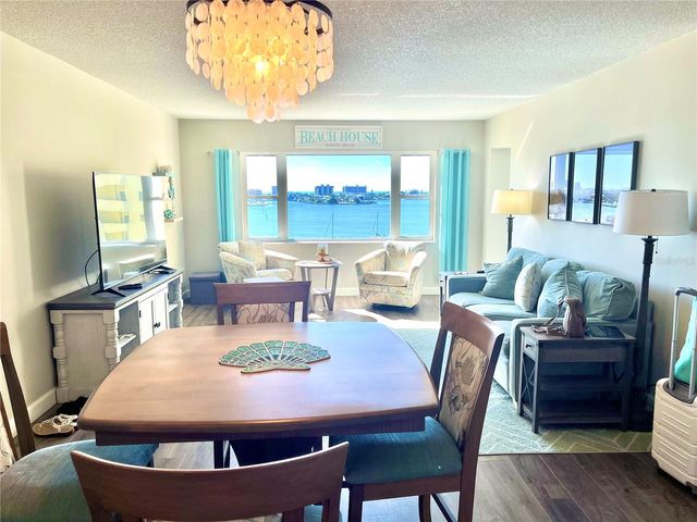4550 COVE CIRCLE 804, St Petersburg, FL 33708