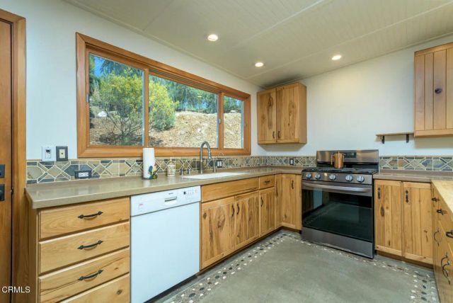 11461 Riverwood Drive, Sunland, CA 91040