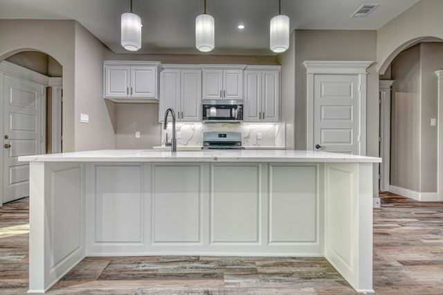 1219 S Rockwall Avenue, Terrell, TX 75160