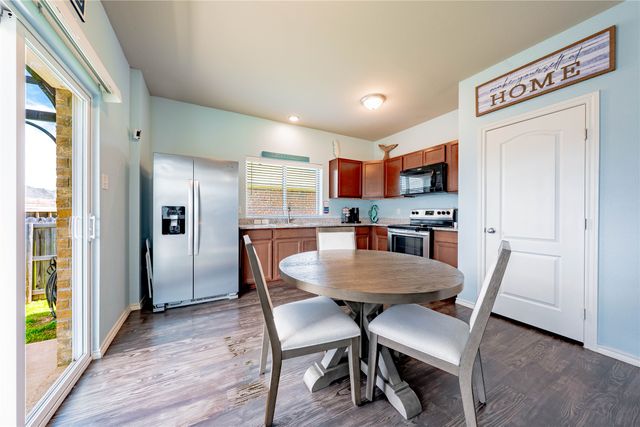 306 Breaux Lane, Mabank, TX 75147