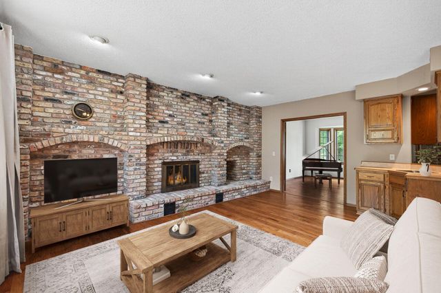 8805 Inverness Terrace, Brooklyn Park, MN 55443