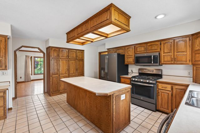 8805 Inverness Terrace, Brooklyn Park, MN 55443