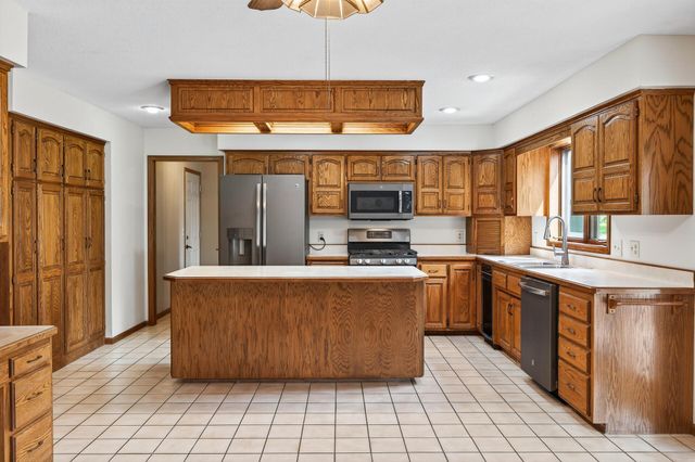 8805 Inverness Terrace, Brooklyn Park, MN 55443