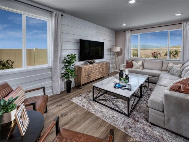 2064 Tangelo Lane, Redlands, CA 92374