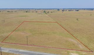 1892 Fm 2761, Cat Spring, TX 78933