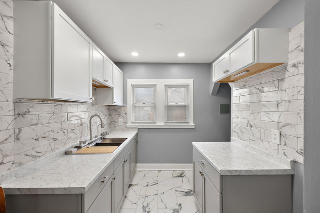 15424 Cruse Street, Detroit, MI 48227