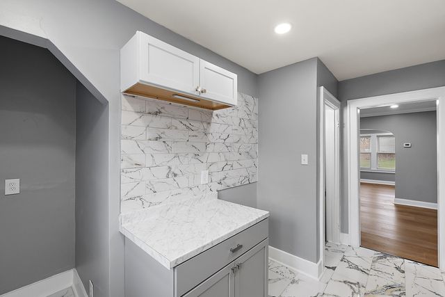 15424 Cruse Street, Detroit, MI 48227