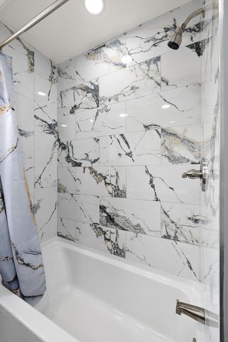 15424 Cruse Street, Detroit, MI 48227