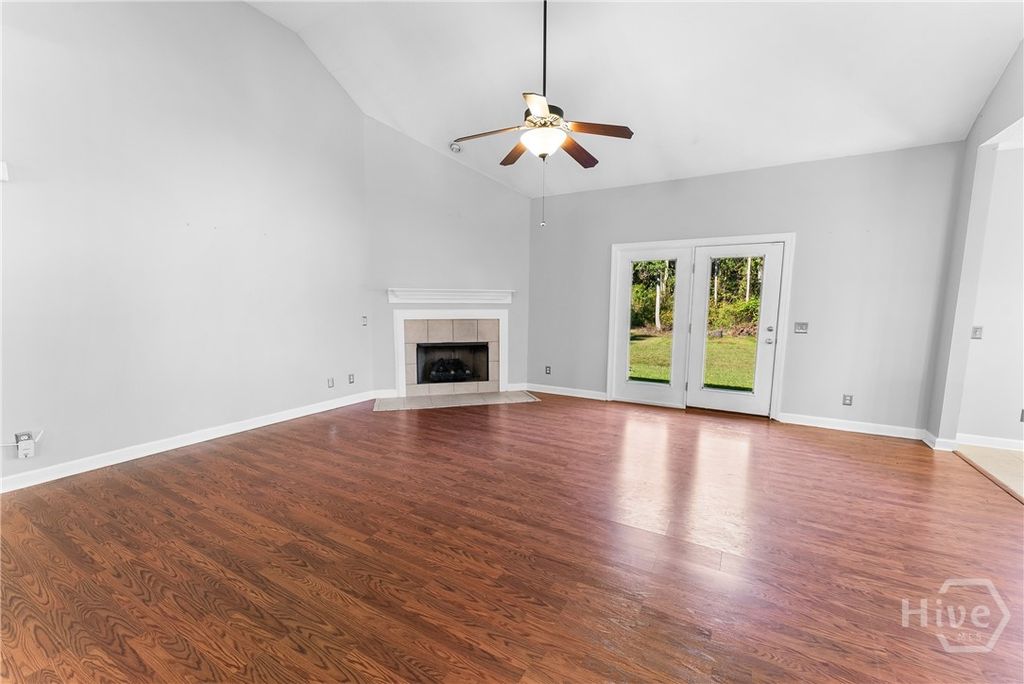 Image 7 of property listing at 118 Penny Lane, Guyton, GA 31312