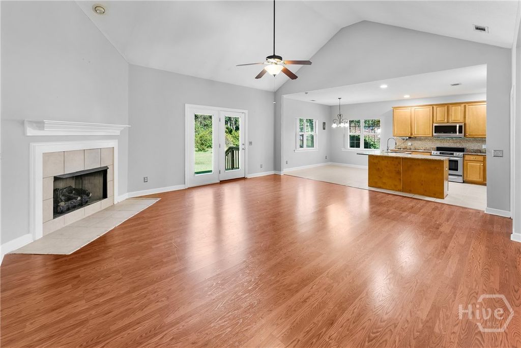 Image 8 of property listing at 118 Penny Lane, Guyton, GA 31312
