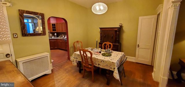 1033 JACKSON ST, Philadelphia, PA 19148