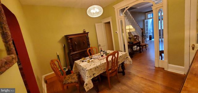 1033 JACKSON ST, Philadelphia, PA 19148