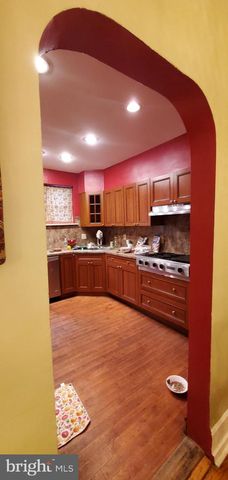 1033 JACKSON ST, Philadelphia, PA 19148