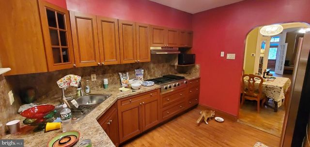 1033 JACKSON ST, Philadelphia, PA 19148