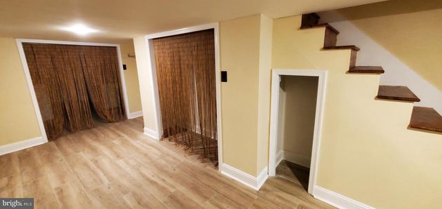 1033 JACKSON ST, Philadelphia, PA 19148