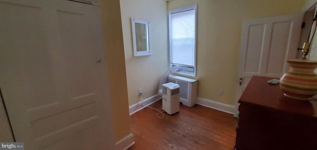 1033 JACKSON ST, Philadelphia, PA 19148