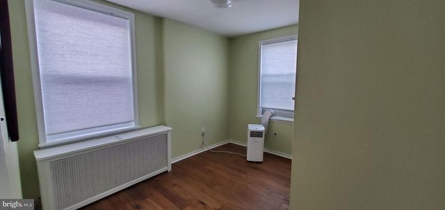 1033 JACKSON ST, Philadelphia, PA 19148