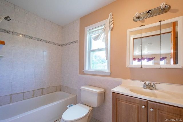 300 S Snedecor Avenue, Bayport, NY 11705