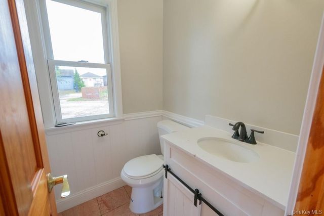 300 S Snedecor Avenue, Bayport, NY 11705