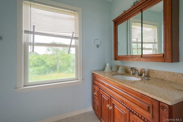 300 S Snedecor Avenue, Bayport, NY 11705