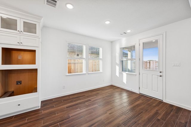 29322 Meadowcreek Hill Drive, Waller, TX 77484