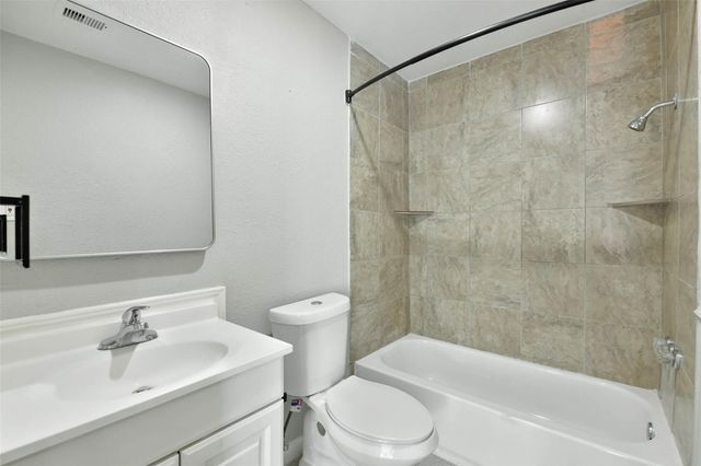 5017 Boicewood Street, Hockley, TX 77016