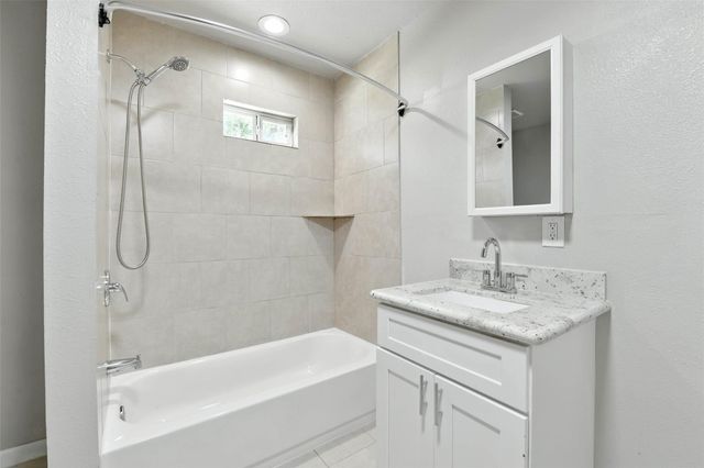 5017 Boicewood Street, Hockley, TX 77016