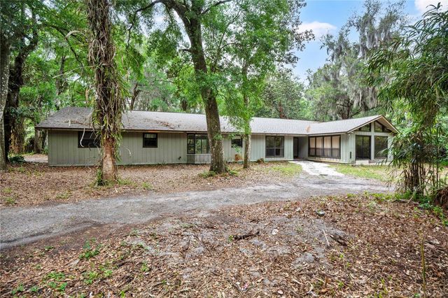 599 LAKE GENEVA ROAD, Geneva, FL 32732