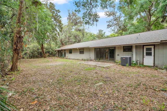 599 LAKE GENEVA ROAD, Geneva, FL 32732