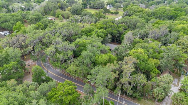 599 LAKE GENEVA ROAD, Geneva, FL 32732
