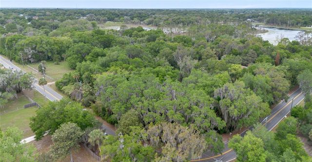 599 LAKE GENEVA ROAD, Geneva, FL 32732
