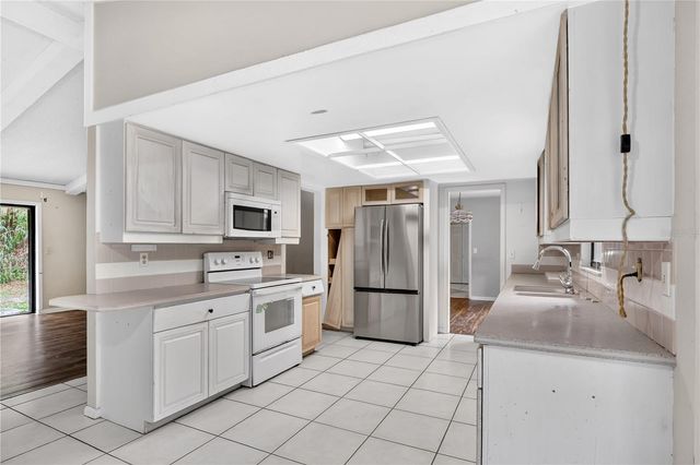 599 LAKE GENEVA ROAD, Geneva, FL 32732
